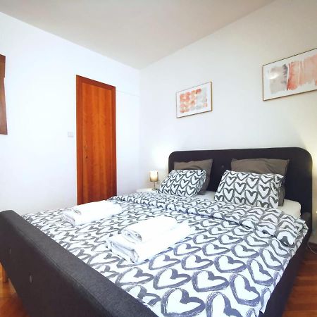 One Bedroom Apartment In The Old Town Сплит Екстериор снимка