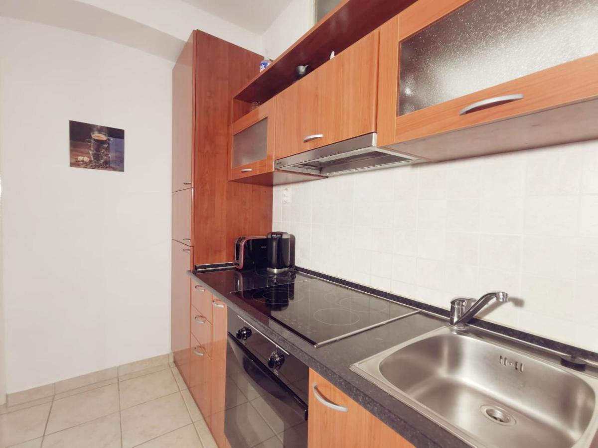 One Bedroom Apartment In The Old Town Сплит Екстериор снимка